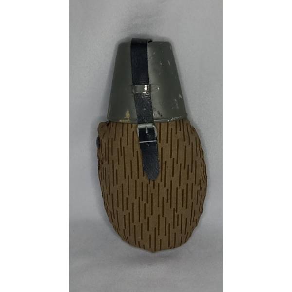 Gourde allemande Guerre froide NVA DDR vintage authentique