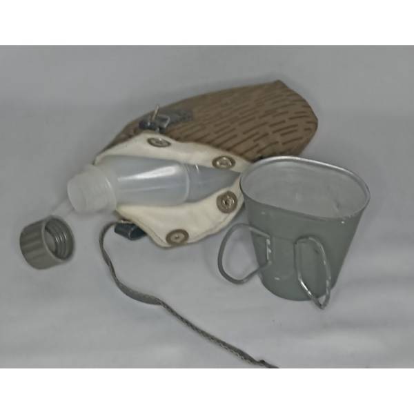 comment reconnaître une gourde allemande NVA DDR Guerre froide authentique ?