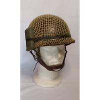 Vente de coiffes militaires historiques à Paris : Casques et képis authentiques livrés directement aux collectionneurs.